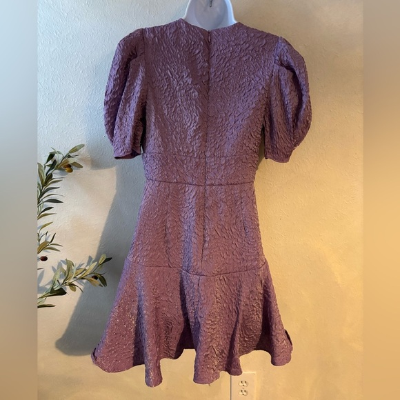 TEXTURE V-NECK MINI‎ DRESS - Picture 3 of 6